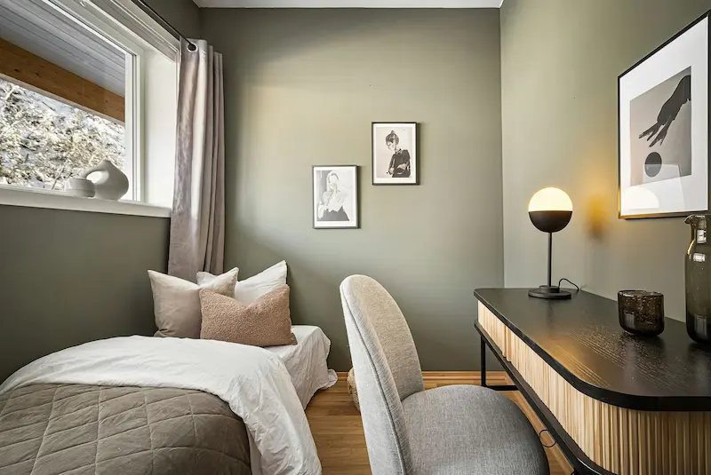 stylish teen bedroom