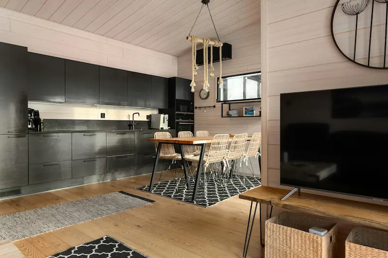 Black Kitchen Cabinets