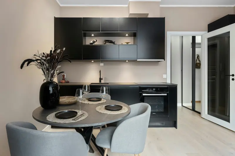 Black Kitchen Cabinets